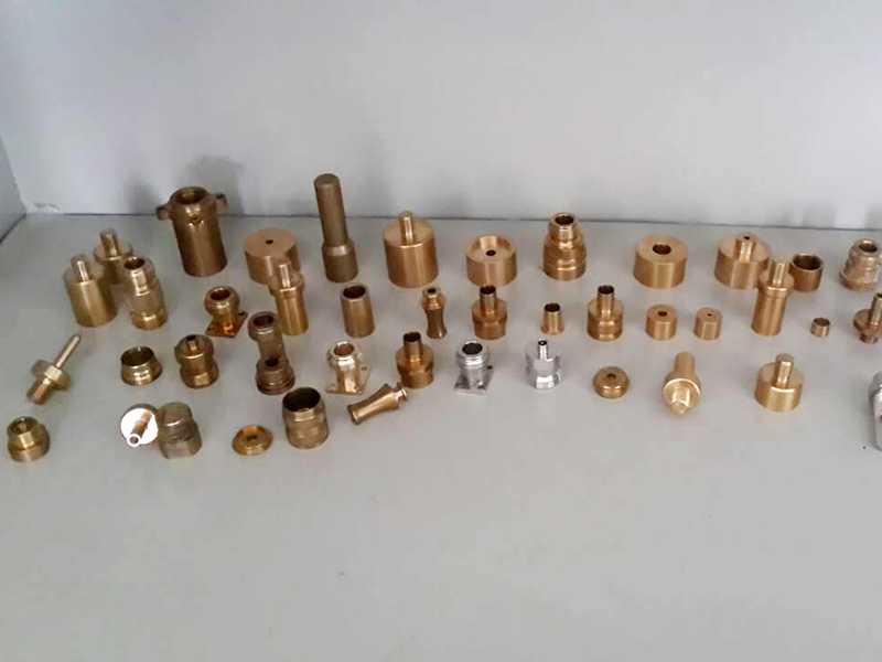 五金加工類銅材分幾種？詳細解答！