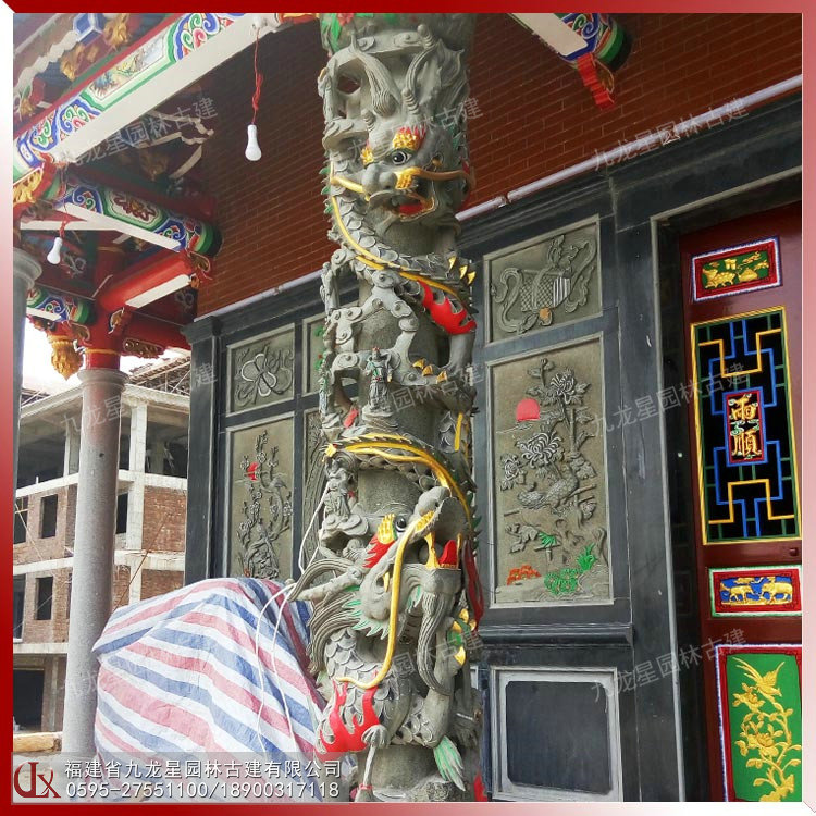 1615262357639530.jpg 石雕盤(pán)龍柱圖片